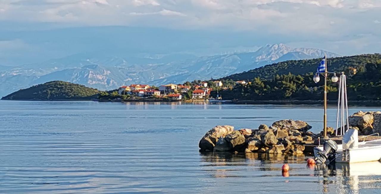 Steinturm Mit Dach-Terrasse Zwischen Fluss, Meer Und Gebirge- Spiti Pirgos Παραλία Σεργούλας Εξωτερικό φωτογραφία